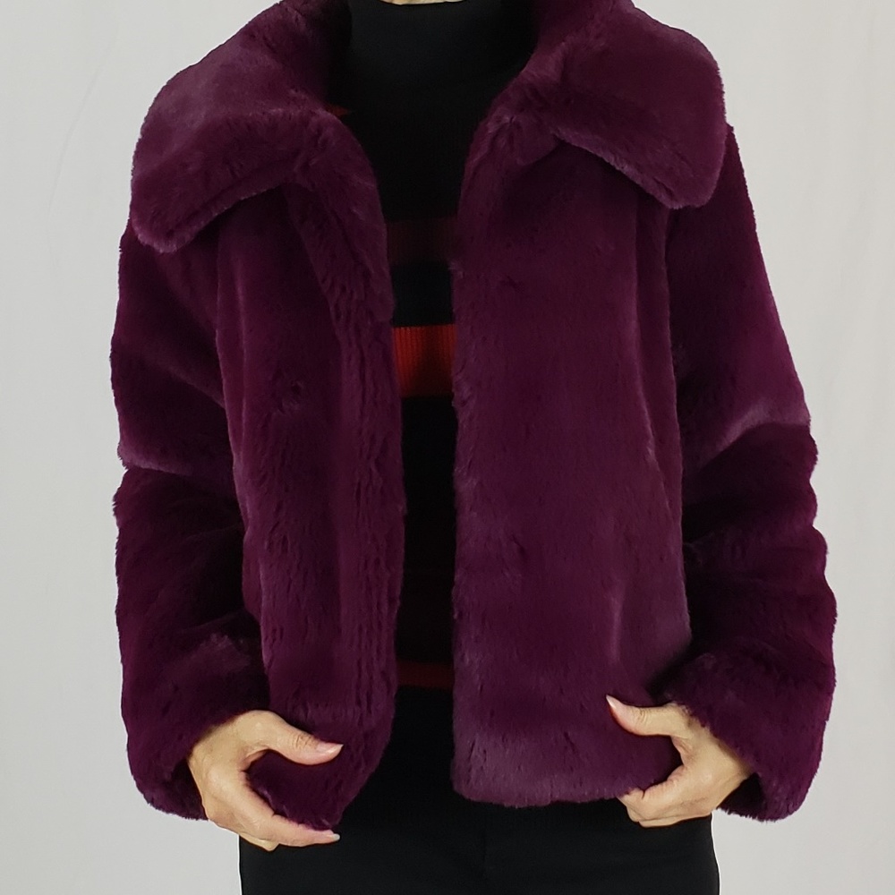 NANETTE Lepore luxury faux fur jacket SIZE M.